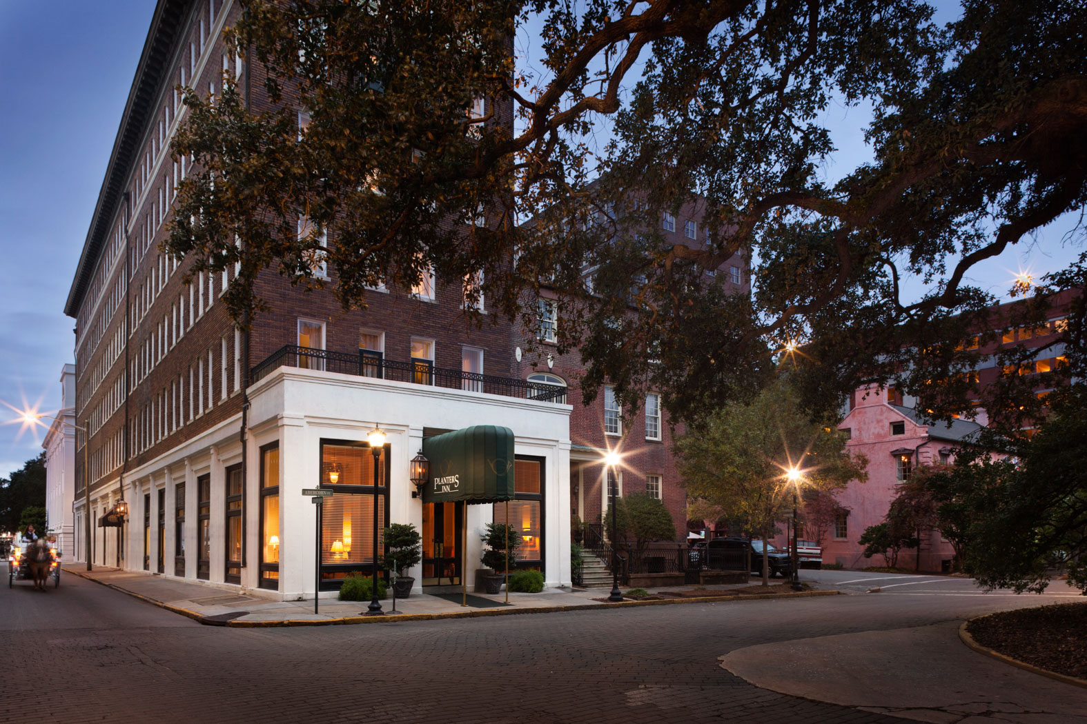 Photo Gallery Hotels in Savannah The Planters Inn